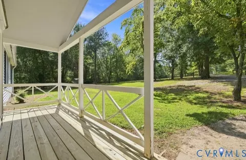 Exterior - 977 Burchs Mill Rd, Urbanna, VA 23175 photo 2 of 5