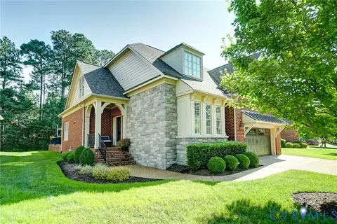 4938 Grey Oaks Villas Dr, Glen Allen, VA 23059