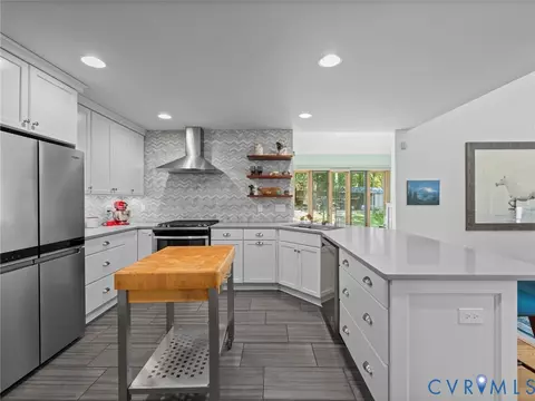 Kitchen - 3201 Saint Stephens Way, Midlothian, VA 23113 photo 1 of 6