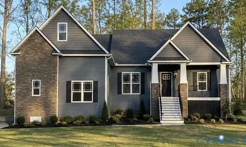 5980 Deerpath Dr, New Kent, VA 23124