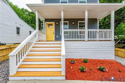 111 St Matthew St, Petersburg, VA 23803