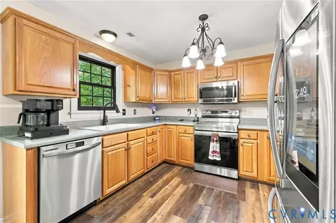Kitchen - 133 Ford Rd, Bumpass, VA 23024 photo 2 of 6