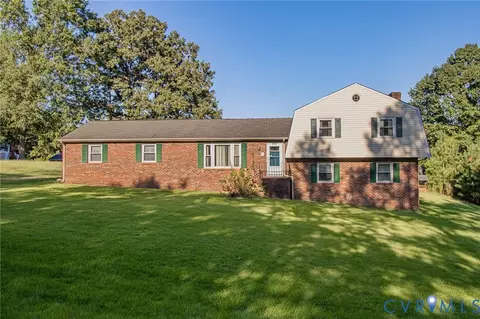 1715 Davis Ln, Hopewell, VA 23860