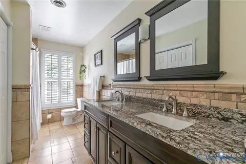 Bath - 4327 Wakefield Rd, Richmond, VA 23235 photo 3 of 4