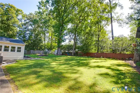 Exterior - 4327 Wakefield Rd, Richmond, VA 23235 photo 6 of 14