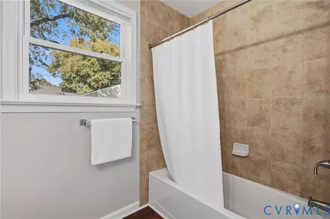 Bath - 3000 Montecrest Ave, Richmond, VA 23234 photo 2 of 4