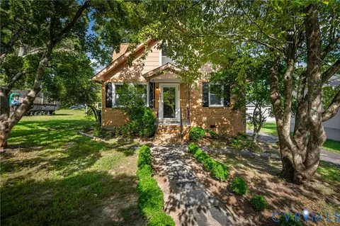 1901 Dinwiddie Ave, Hopewell, VA 23860