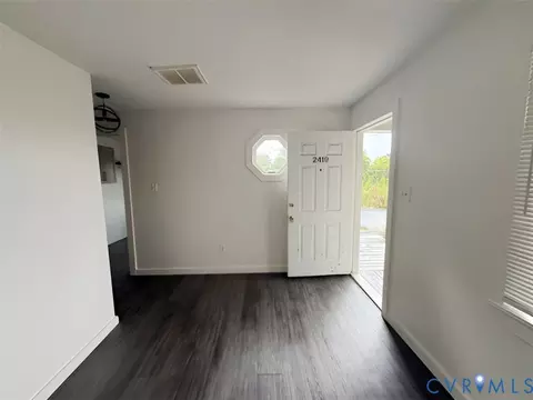 Entry Way - 2419 Everett St, Richmond, VA 23224 photo 1 of 3