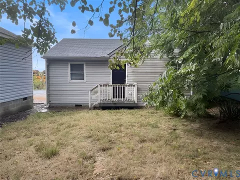 Exterior - 2419 Everett St, Richmond, VA 23224 photo 4 of 4