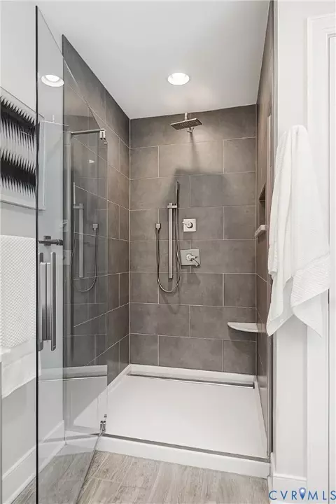 Bath - 2816 Skipton Rd, Richmond, VA 23225 photo 6 of 7