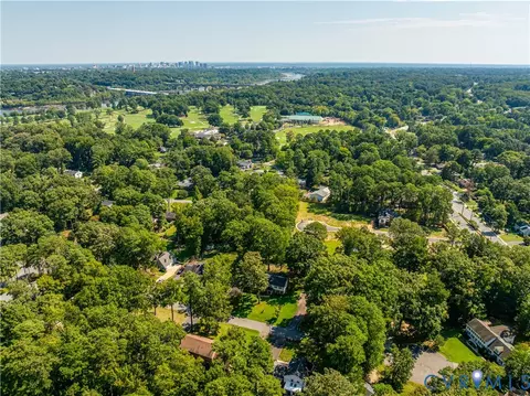 View/Area - 2816 Skipton Rd, Richmond, VA 23225 photo 7 of 8
