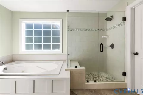 Bath - 3507 Evershot Dr, Midlothian, VA 23112 photo 3 of 6