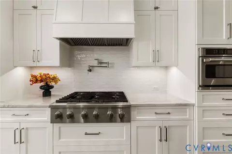 Kitchen - 3507 Evershot Dr, Midlothian, VA 23112 photo 3 of 7