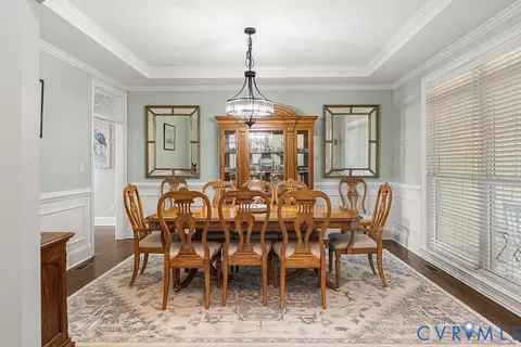 Dining - 1226 Indiantown Rd, Weems, VA 22576 photo 2 of 7