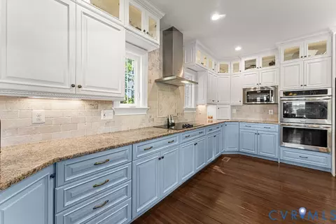 Kitchen - 1226 Indiantown Rd, Weems, VA 22576 photo 5 of 10
