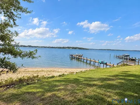 View/Area - 1226 Indiantown Rd, Weems, VA 22576 photo 1 of 9
