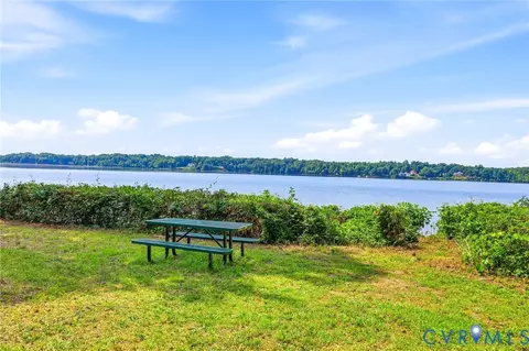 View/Area - 3211 Regatta Pointe Ct, Midlothian, VA 23112 photo 2 of 7