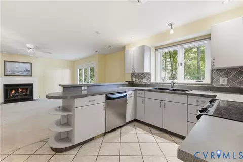 Kitchen - 3211 Regatta Pointe Ct, Midlothian, VA 23112 photo 1 of 2