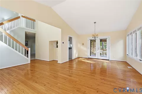 Living - 3211 Regatta Pointe Ct, Midlothian, VA 23112 photo 3 of 8