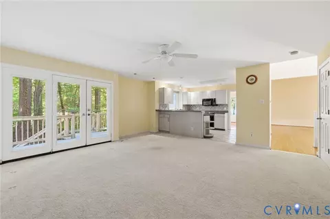 Living - 3211 Regatta Pointe Ct, Midlothian, VA 23112 photo 7 of 8
