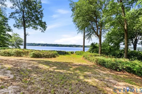 View/Area - 3211 Regatta Pointe Ct, Midlothian, VA 23112 photo 3 of 7