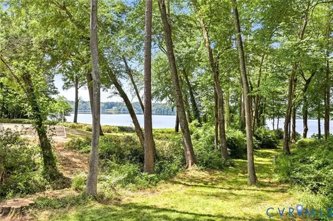 Exterior - 3211 Regatta Pointe Ct, Midlothian, VA 23112 photo 2 of 8