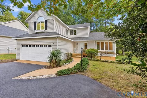 Exterior - 3211 Regatta Pointe Ct, Midlothian, VA 23112 photo 5 of 8