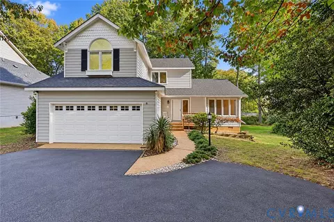 Exterior - 3211 Regatta Pointe Ct, Midlothian, VA 23112 photo 1 of 8