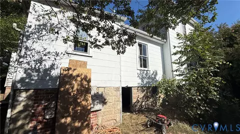 Exterior - 210 E Thomas St, Danville, VA 24540 photo 6 of 7