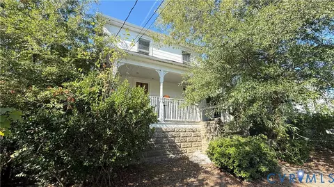 Exterior - 210 E Thomas St, Danville, VA 24540 photo 3 of 7