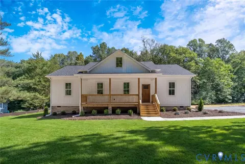 15241 Hilldale Ave, Bowling Green, VA 22427