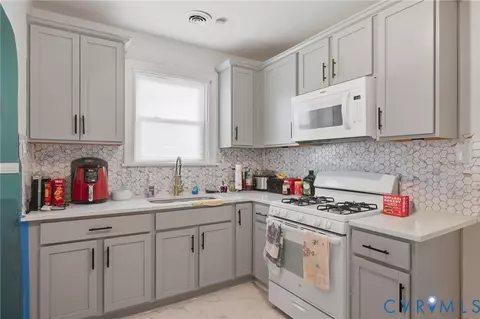 Kitchen - 3704 Patrick Ave, Richmond, VA 23222 photo 2 of 2