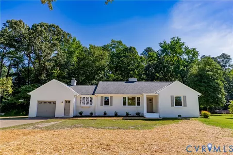 9256 Shannon Rd, Mechanicsville, VA 23116