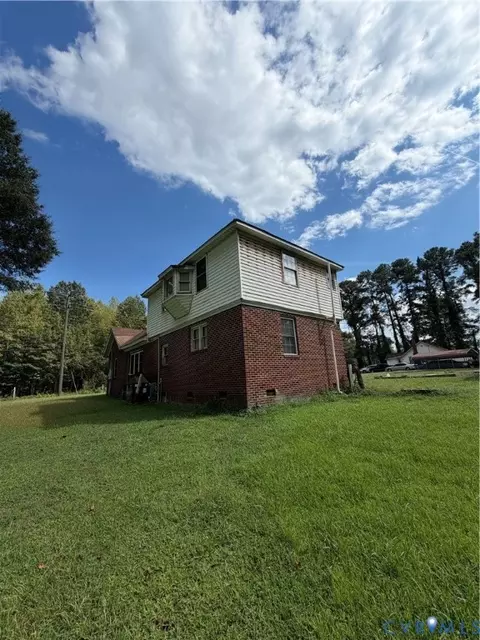 829 Hosier Rd, Suffolk, VA 23434 photo 4