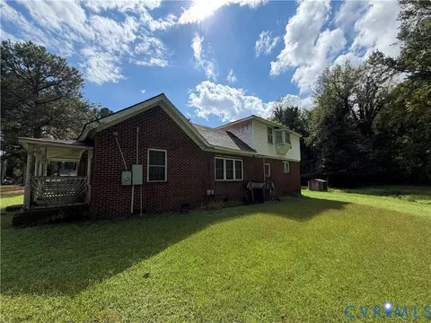 829 Hosier Rd, Suffolk, VA 23434 photo 3
