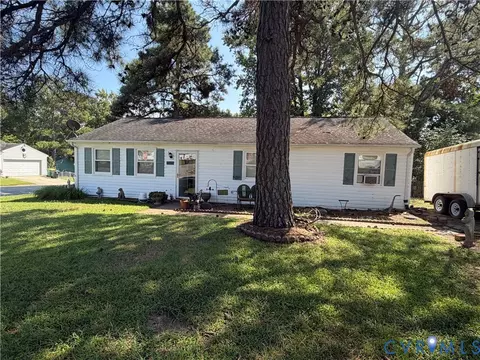 3700 Settlers Ln, Hopewell, VA 23860