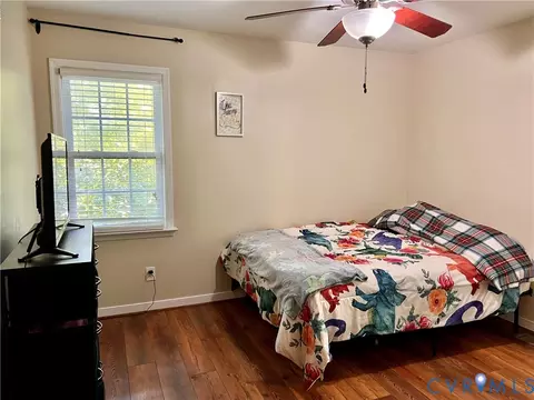 Bedroom - 9880 Knobs Hill Ln, Amelia Court House, VA 23002 photo 4 of 5