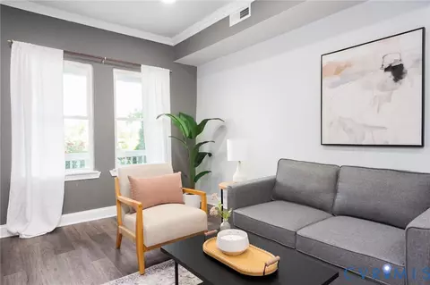 Living - 209 E 15th St, Richmond, VA 23224 photo 2 of 4