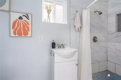 Bath - 209 E 15th St, Richmond, VA 23224 photo 1 of 3