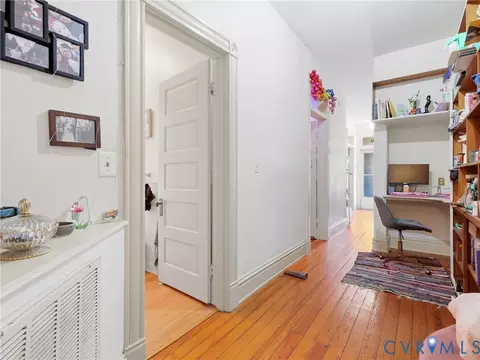Entry Way - 30 S Davis Ave, Richmond, VA 23220 photo 2 of 3