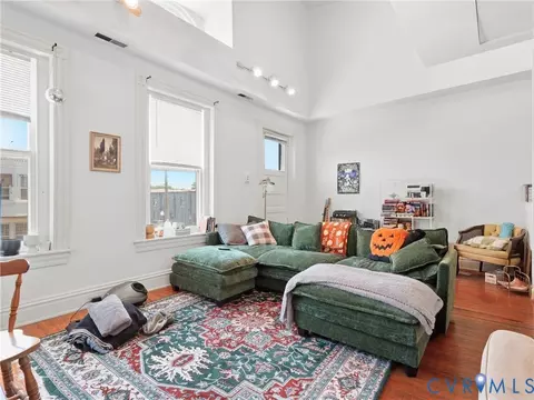 Living - 30 S Davis Ave, Richmond, VA 23220 photo 5 of 6