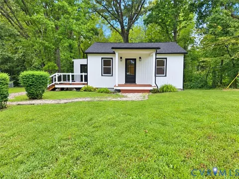 49 Booker Ln, Cumberland, VA 23040