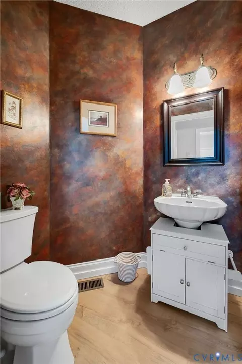 Bath - 5901 Brickshire Dr, Providence Forge, VA 23140 photo 4 of 5