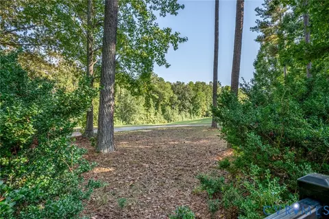 Exterior - 5901 Brickshire Dr, Providence Forge, VA 23140 photo 5 of 9