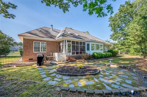 Exterior - 5901 Brickshire Dr, Providence Forge, VA 23140 photo 3 of 9