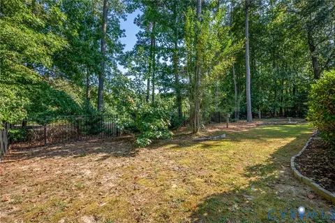 Exterior - 5901 Brickshire Dr, Providence Forge, VA 23140 photo 4 of 9