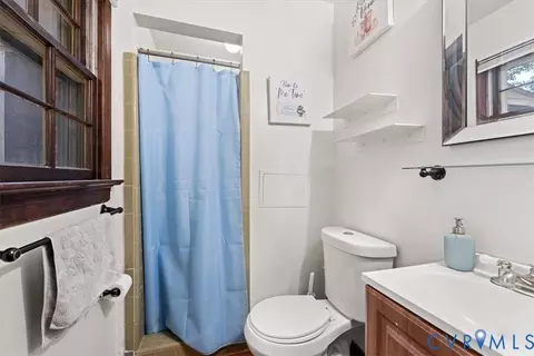 Bath - 12203 Mckenna Cir, Midlothian, VA 23112 photo 2 of 2