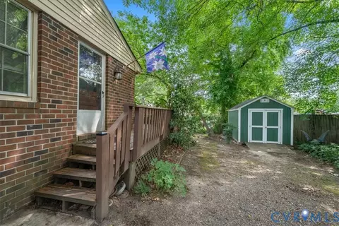 Exterior - 12203 Mckenna Cir, Midlothian, VA 23112 photo 7 of 18