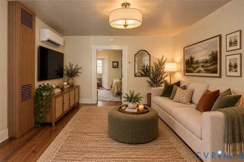 Living - 1209 Wallace St, Richmond, VA 23220 photo 3 of 5