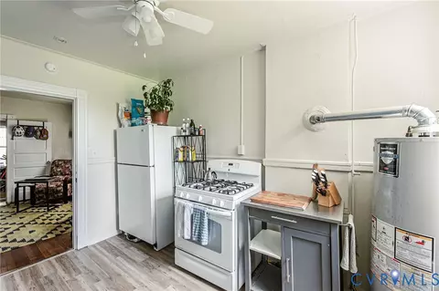 Kitchen - 1209 Wallace St, Richmond, VA 23220 photo 5 of 11